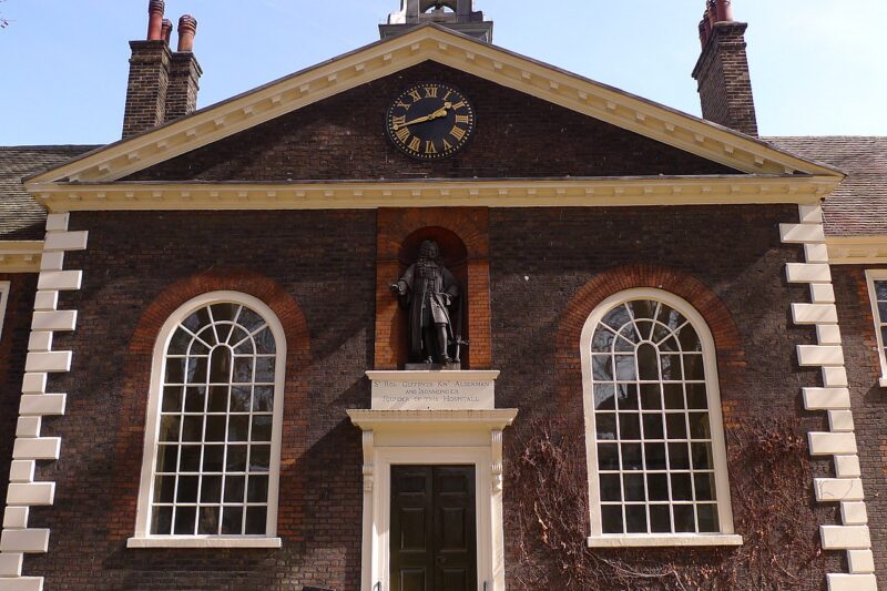 Museum Introduces Minimum Dwell Commitment After Study Finds Visitors Averaging Four Seconds Per Exhibit